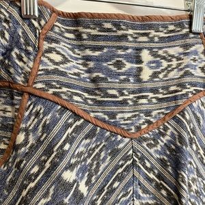 Anthropologie / Urban Outfitters / Staring at Stars Fitted Skirt